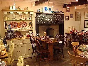 Zarina's Kettlewell